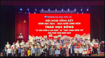 Vinh danh sinh viên và tập thể xuất sắc Ngành Kinh tế năm học 2024–2025 | Sinh viên TLU